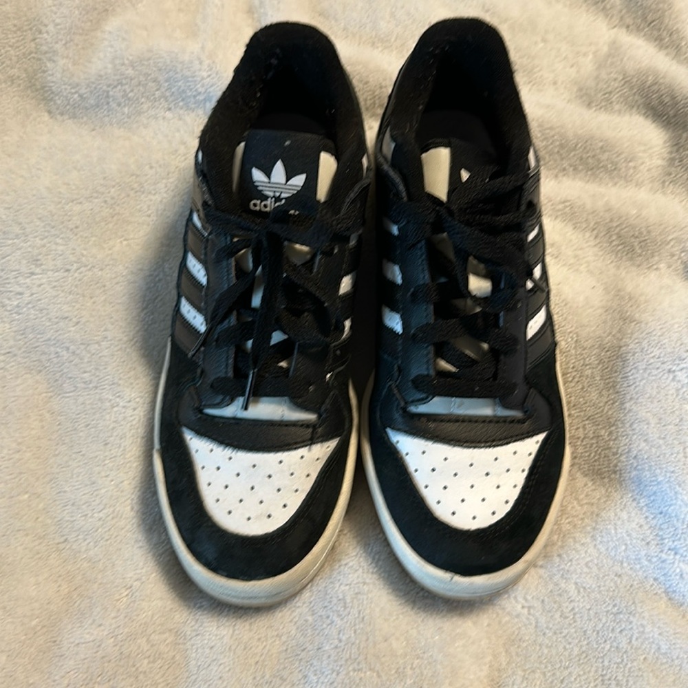 Boys adidas size 5